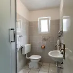Fuer 5 Personen Mit Privatsphaere *