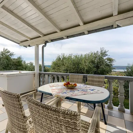 Fuer 5 Personen Mit Privatsphaere *