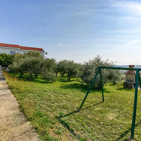 Fuer 5 Personen Mit Privatsphaere Διαμέρισμα Ražanac