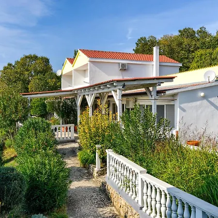 Fuer 5 Personen Mit Privatsphaere Apartmán *