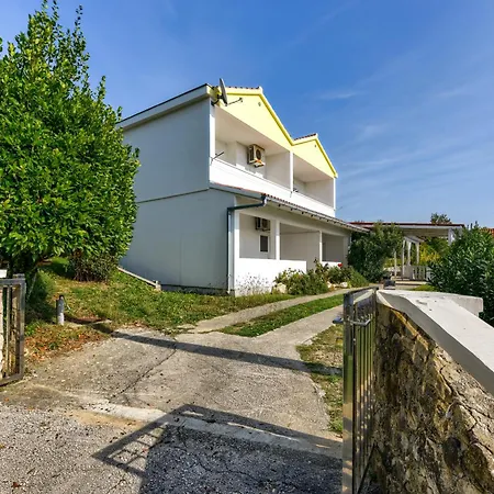 Apartamento Für 5 Personen Mit Privatsphäre *